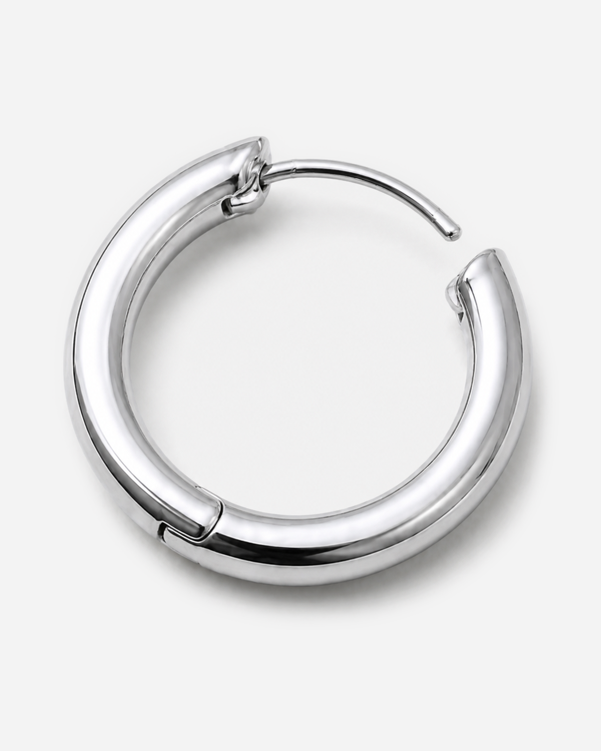 One silver Vienna hoop hinge and latch construction