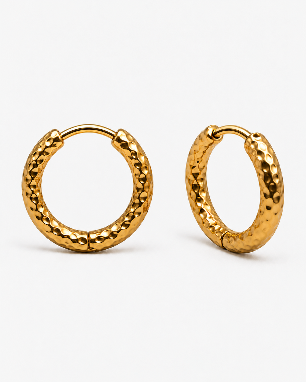 Valentina Hammered Hoops Earrings — Gold closed hinged closure detail