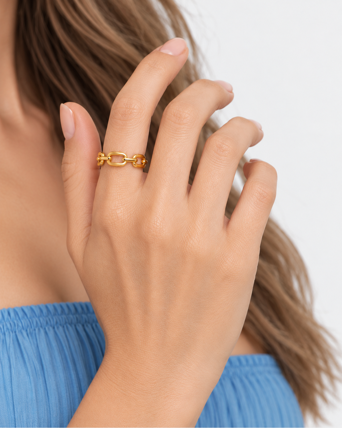 Maris Adjustable Ring — Gold diagonal index-finger wearing close-up