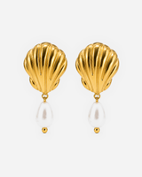Helmi Pearl Shell Earrings — 18K Gold — light grey product hero