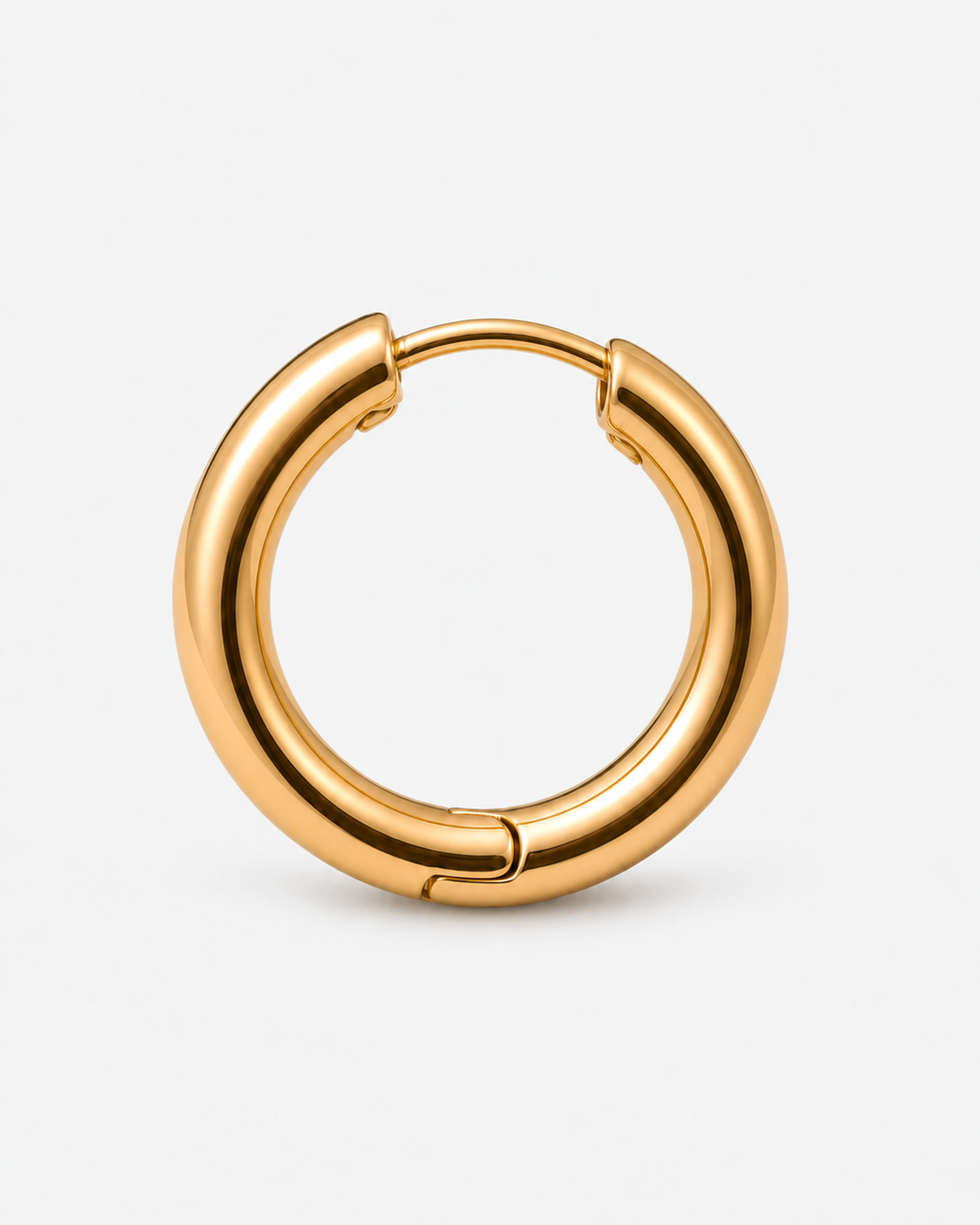 Vienna Classic Hoop Earrings — Gold closed hinged closure detail