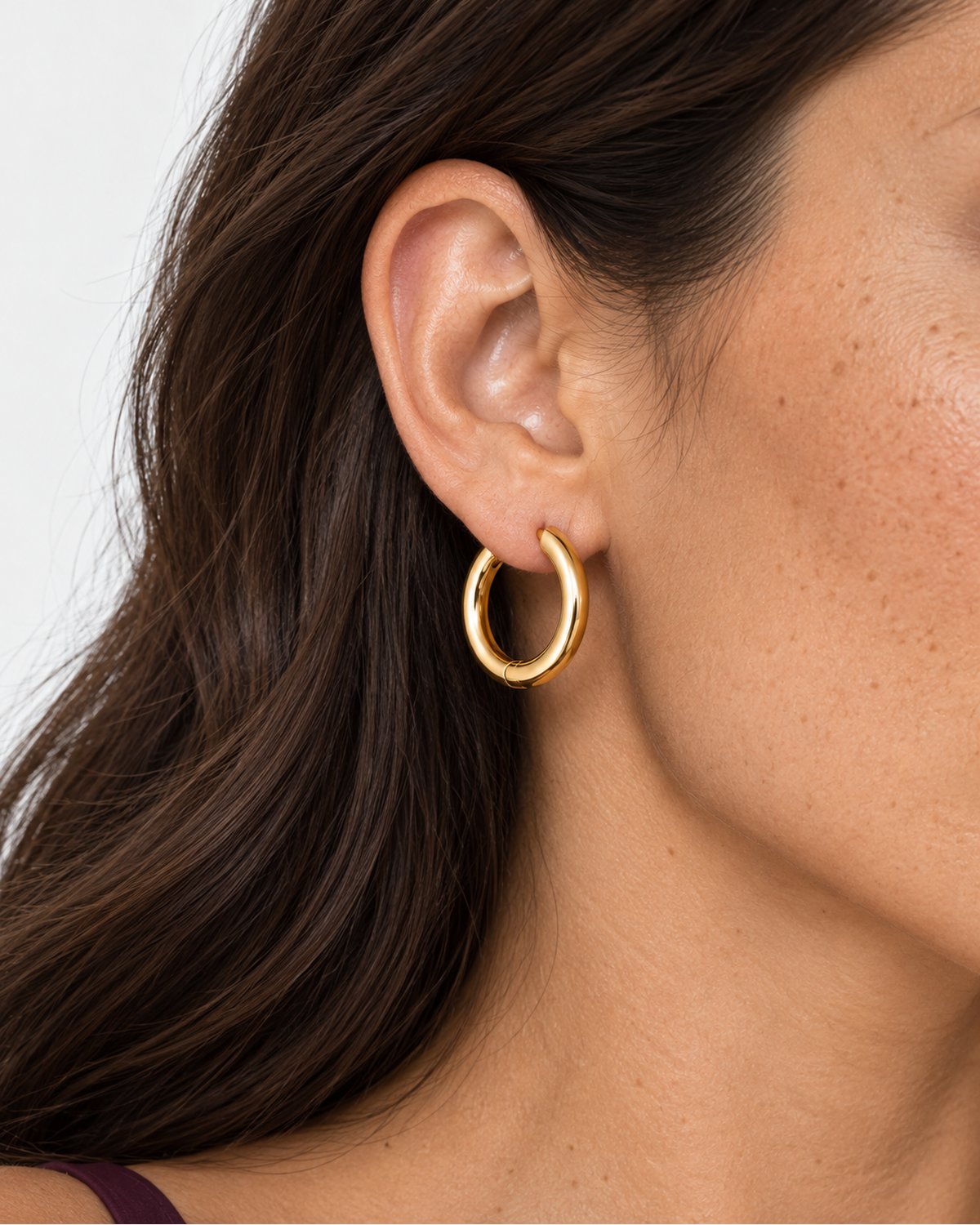 Gold Vienna Classic Hoop Earring side-profile view