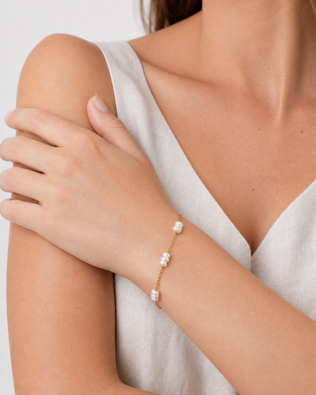 Sophia Pearl Bracelet — close composition variation