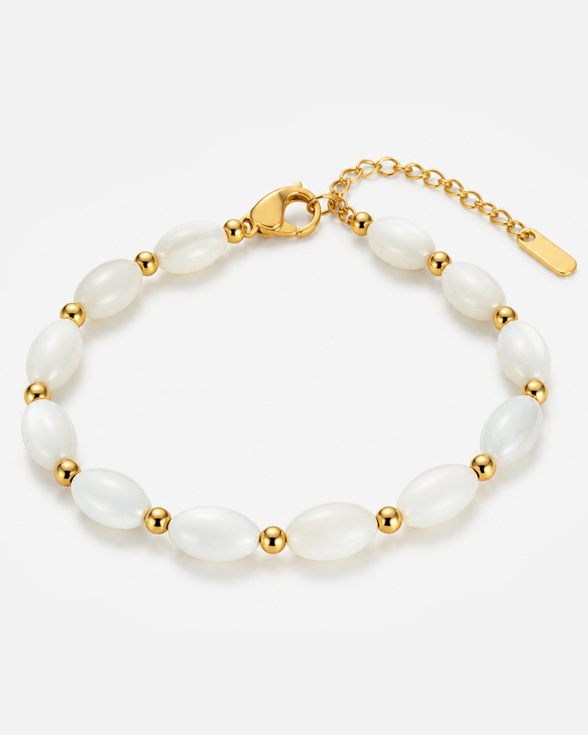 Niley Shell Bracelet — 01 — Gold — twelve-shell product hero