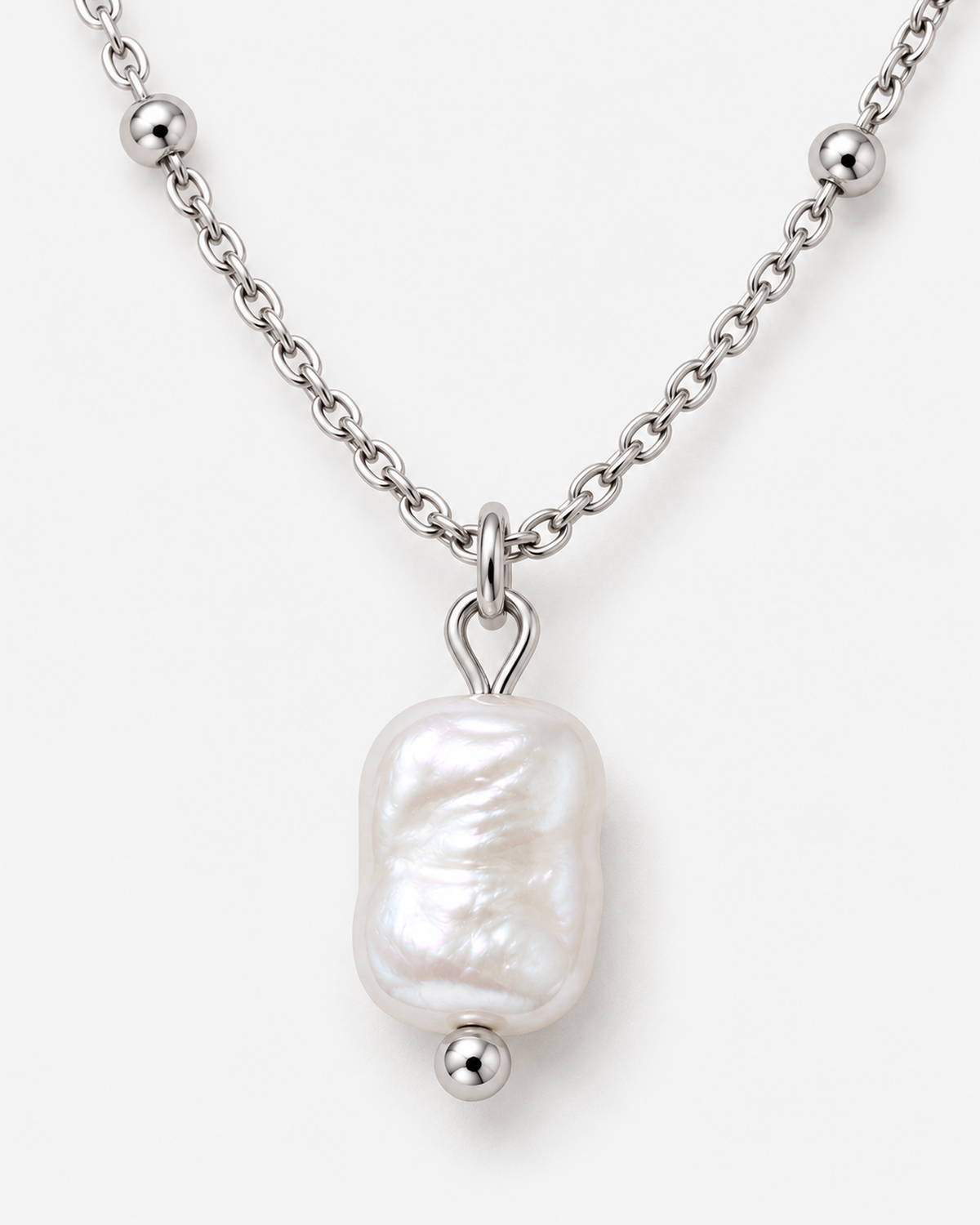 Alara Pearl Necklace — Silver product macro detail